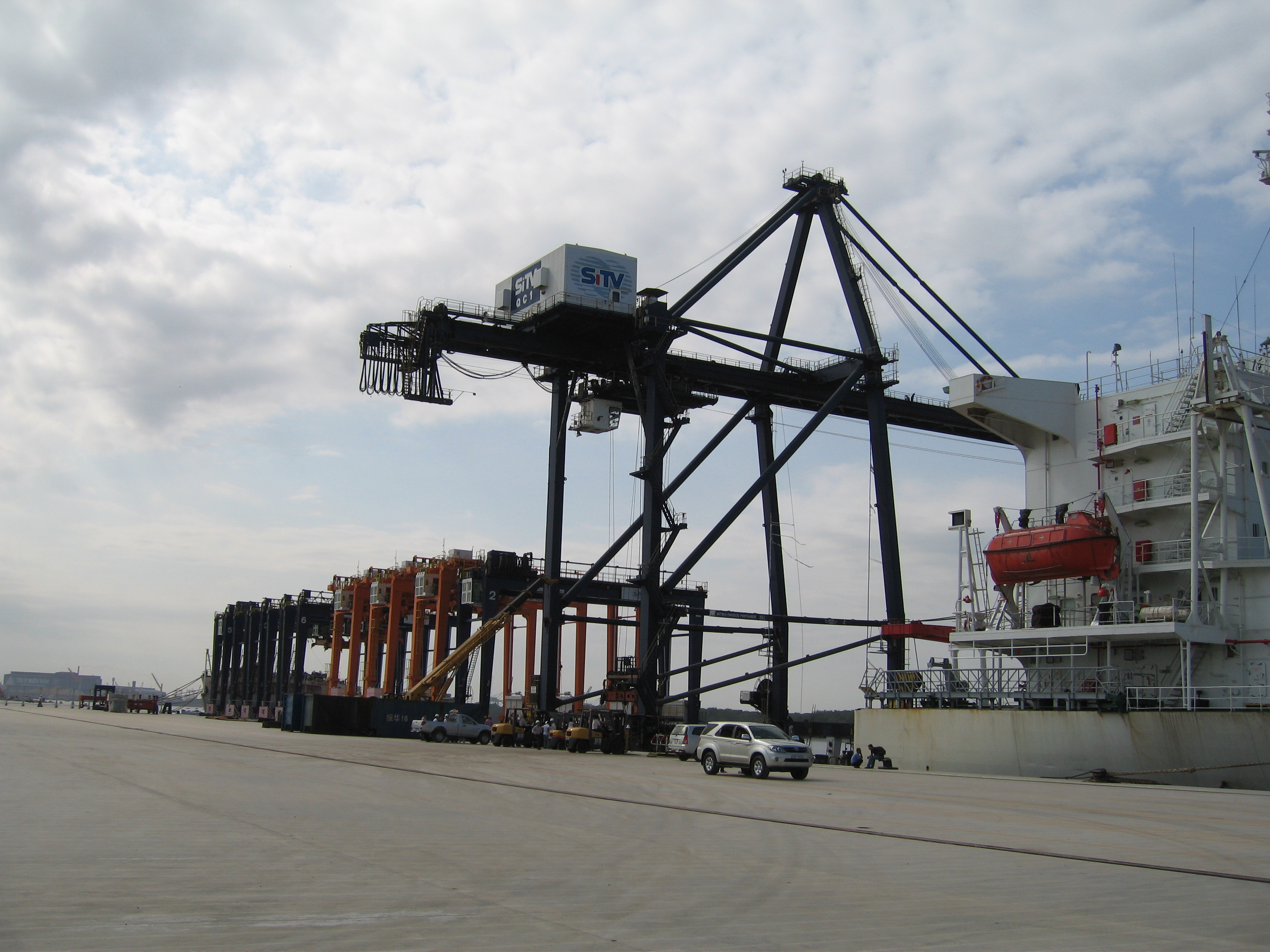 First Batch of Equipment Delivery 